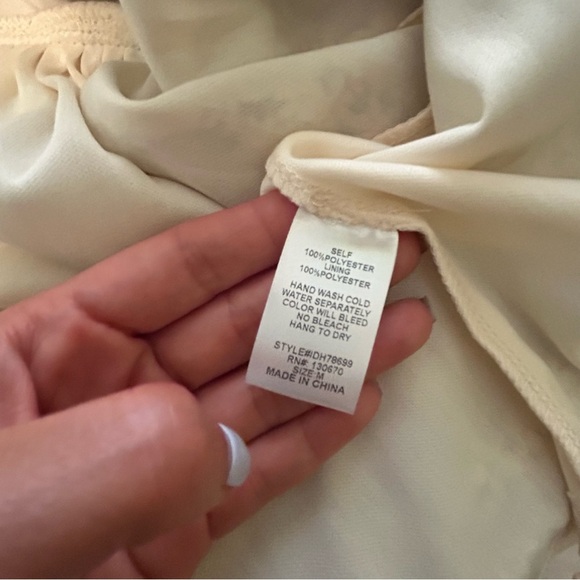 Ina floral dress sz medium nwt - Picture 4 of 14